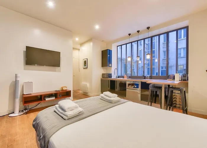 Modern 15 Mn Walk To Arc De Triomphe Apartment Paris